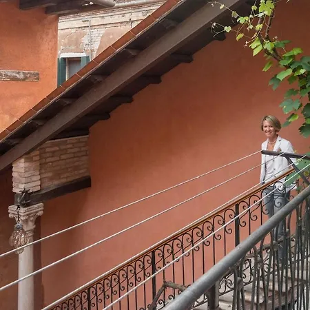 Rialto Quiet Heritage Casa Veronica - 5 Guests - 5 Mins Rialto Apartamento