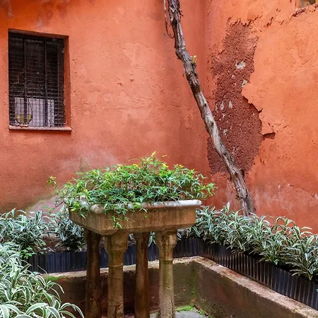 Rialto Quiet Heritage Casa Veronica - 5 Guests - 5 Mins Rialto Daire Venedik