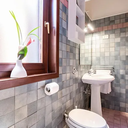 Daire Rialto Quiet Heritage Casa Veronica - 5 Guests - 5 Mins Rialto Venedik