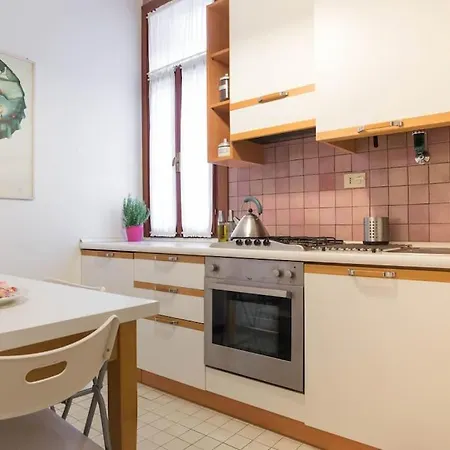 Rialto Quiet Heritage Casa Veronica - 5 Guests - 5 Mins Rialto
