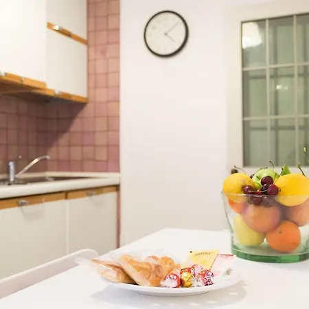 Rialto Quiet Heritage Casa Veronica - 5 Guests - 5 Mins Rialto 威尼斯